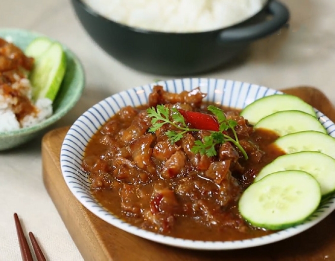 Thịt Ba Rọi Kho Mắn Ruốc 