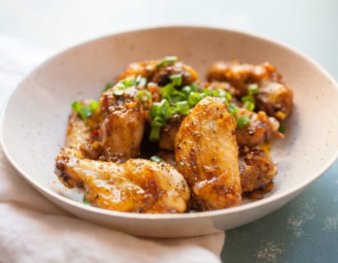 Cánh Gà Sốt Gừng Tiêu 